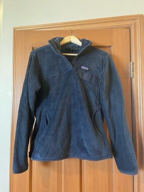 Patagonia women’s fleece pullover